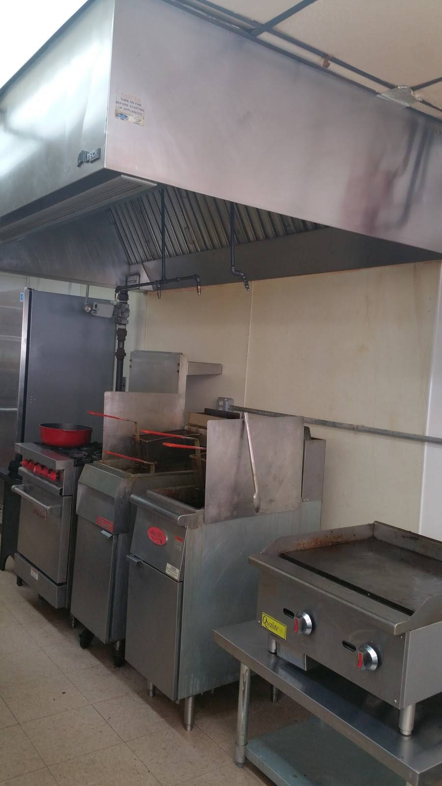 Soul Delishaus | restaurant | 617 S Marlyn Ave, Essex, MD 21221, USA | 4437212391 OR +1 443-721-2391