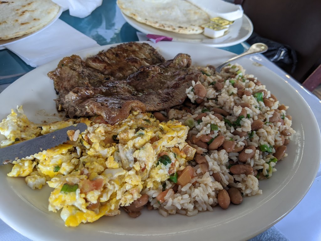 El Paisa Restaurante | restaurant | 215 Border St, Boston, MA 02128, USA | 6175698900 OR +1 617-569-8900