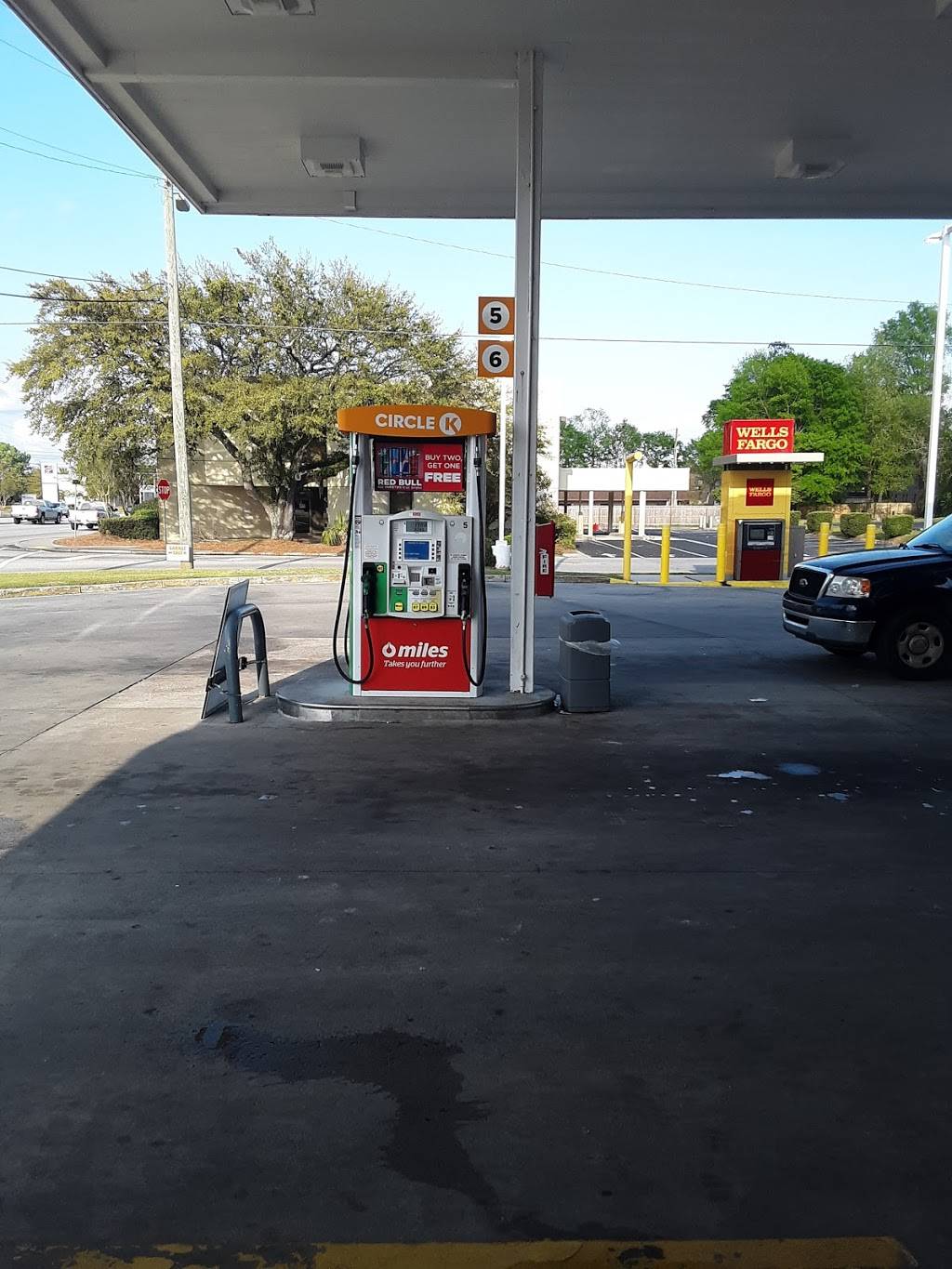 Kangaroo Express | meal takeaway | 2213 Ashley Phosphate Rd, North Charleston, SC 29406, USA | 8435720909 OR +1 843-572-0909