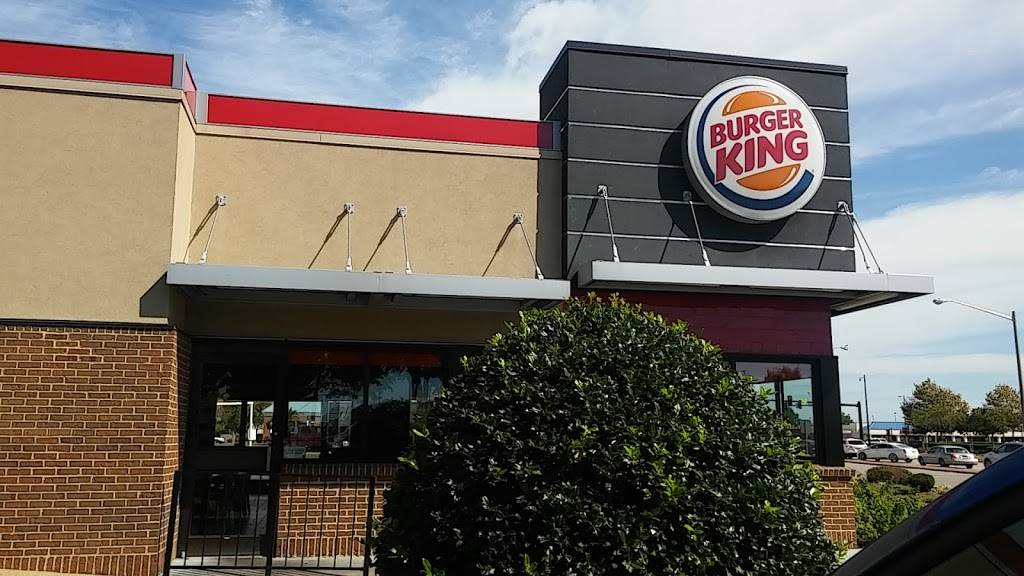 Burger King | restaurant | 2208 Cunningham Dr, Hampton, VA 23666, USA | 7578260309 OR +1 757-826-0309
