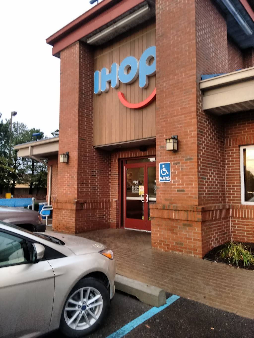 IHOP | bakery | 14200 Middlebelt Rd, Livonia, MI 48154, USA | 7344224467 OR +1 734-422-4467