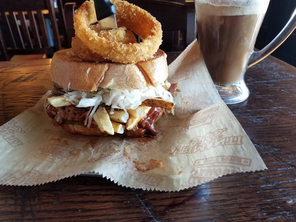 Primanti Bros. | restaurant | 23000 Eureka Rd, Taylor, MI 48180, USA | 7342870656 OR +1 734-287-0656