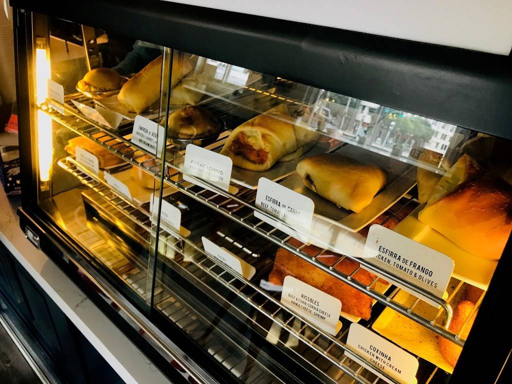 Cafe de Casa | cafe | 2701 Leavenworth St, San Francisco, CA 94133, USA | 4153451055 OR +1 415-345-1055