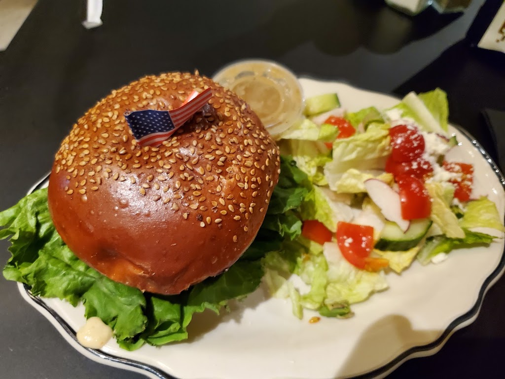 Bud & Marilyns | restaurant | 8500 Essington Ave, Philadelphia, PA 19153, USA | 2153448295 OR +1 215-344-8295