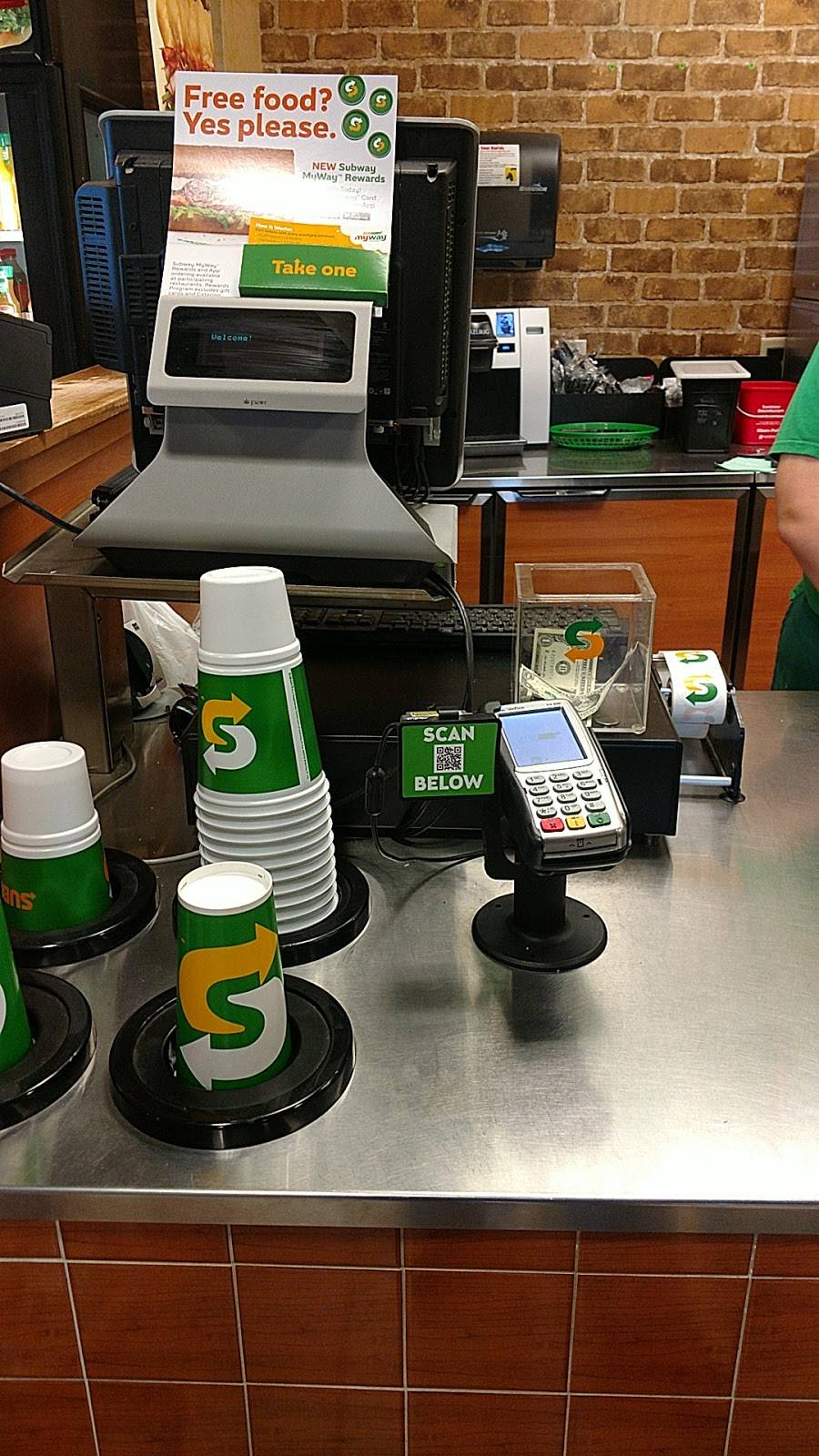 Subway | restaurant | 1325 Capital Ave NE, Battle Creek, MI 49017, USA | 2699690433 OR +1 269-969-0433