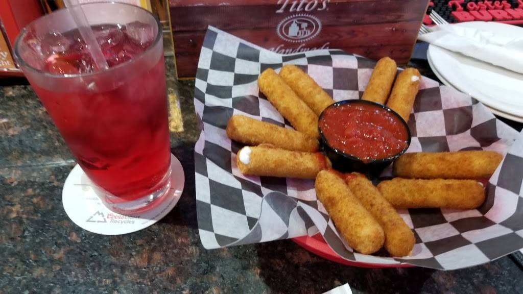 Buddys Pizza Pub | restaurant | 547 W Grove St, Middleborough, MA 02346, USA | 5089239196 OR +1 508-923-9196