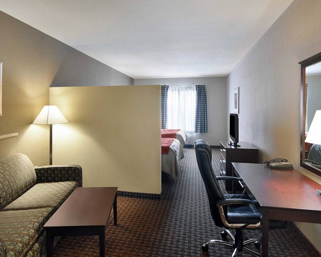 Comfort Inn & Suites Near Lake Lewisville | restaurant | 8111 S. I-35, South Corinth Street, Corinth, TX 76210, USA | 9404976300 OR +1 940-497-6300