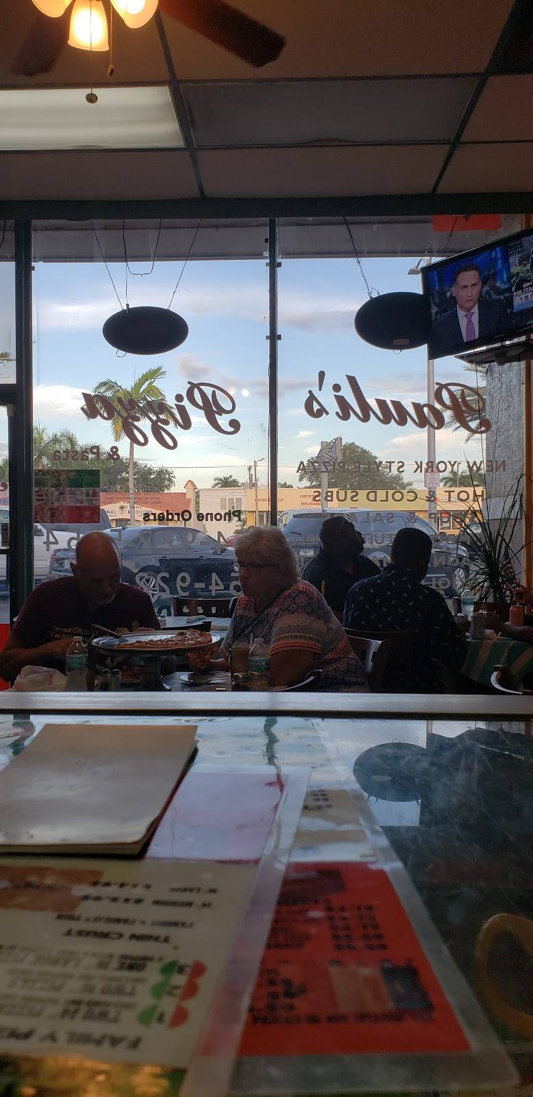 Paulis Pizza Pasta | restaurant | 104 S Federal Hwy, Dania Beach, FL 33004, USA | 9549225554 OR +1 954-922-5554