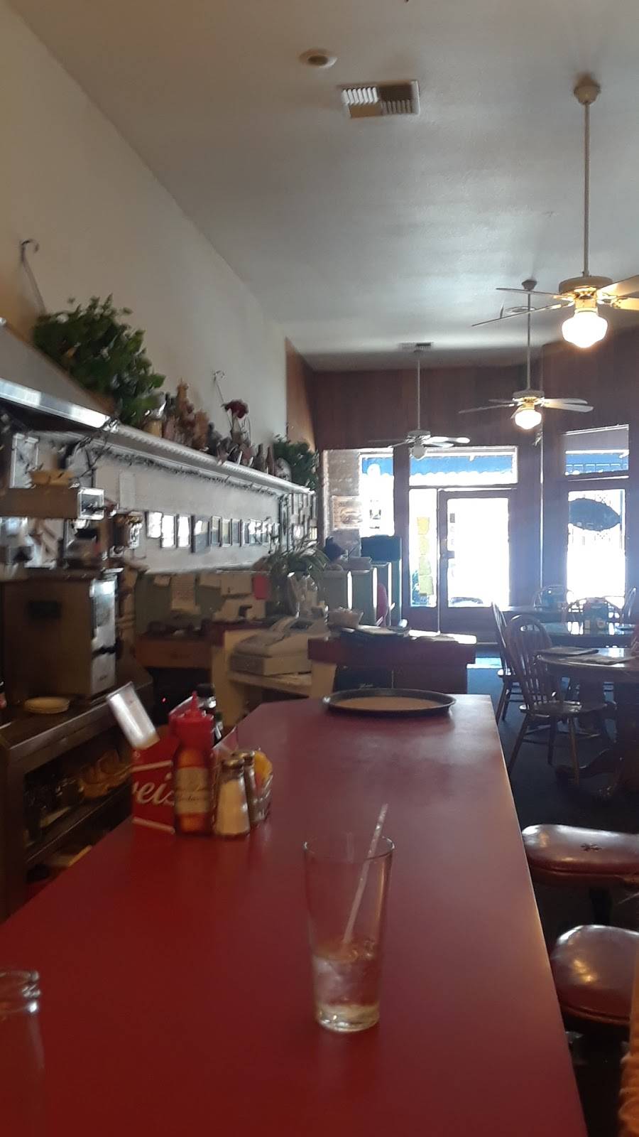 Pelicans Roost Fish & Chips | restaurant | 904 Lincoln Way, Auburn, CA 95603, USA | 5307459566 OR +1 530-745-9566