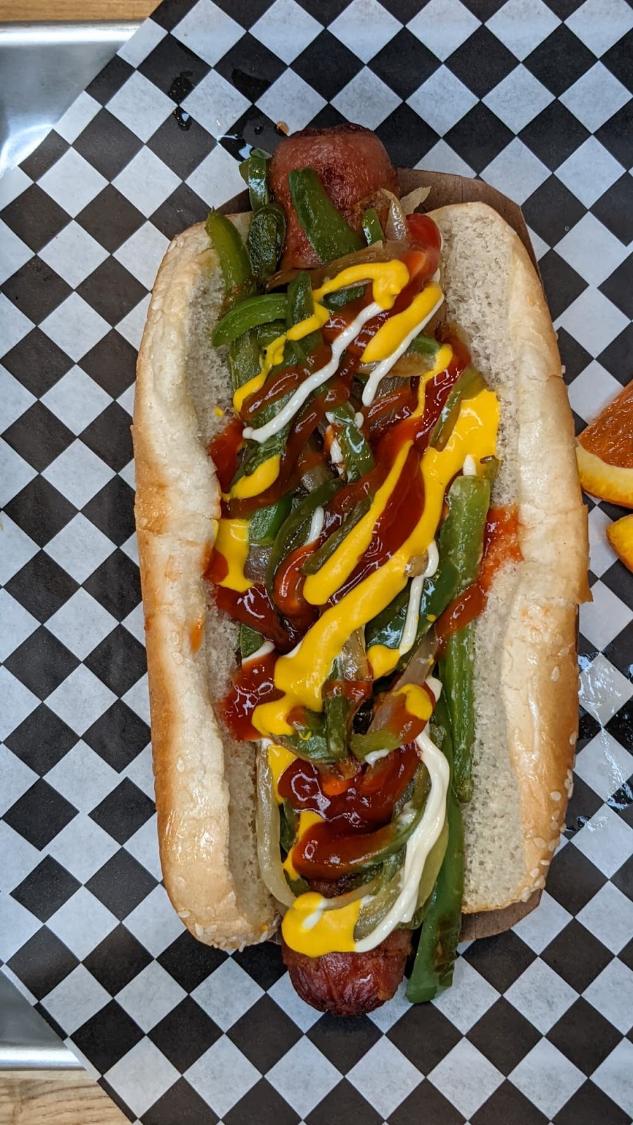 The Vern Bar and Grill | restaurant | 2550 alameda street #2544-2546, Vernon, CA 90058, USA | 3233257222 OR +1 323-325-7222