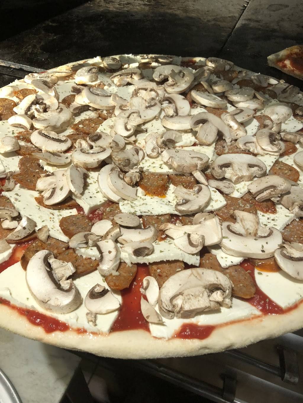 Italy Pizza | restaurant | 800 Manhattan Ave, Brooklyn, NY 11222, USA | 7183839079 OR +1 718-383-9079