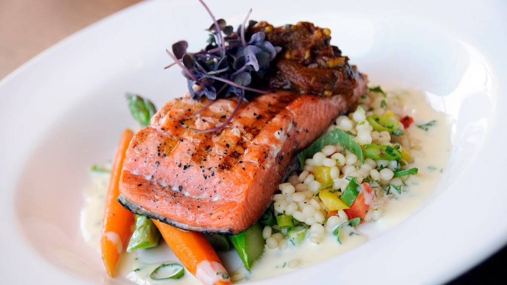 Olio Mediterranean Grille | restaurant | 801 Dixon Rd, Etobicoke, ON M9W 1J5, Canada | 4162137504 OR +1 416-213-7504