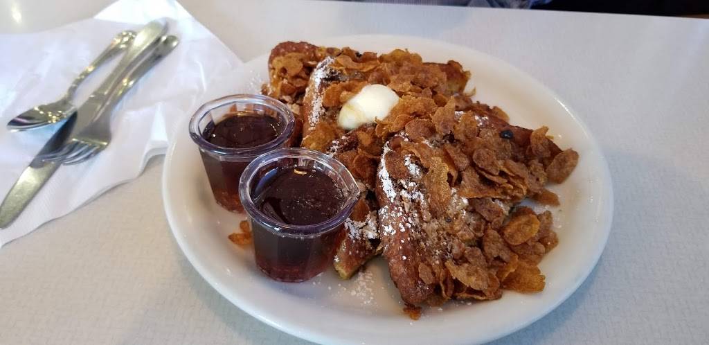 Cathys Delicatessen | restaurant | 23120 Lyons Ave #24, Newhall, CA 91321, USA | 6612882217 OR +1 661-288-2217