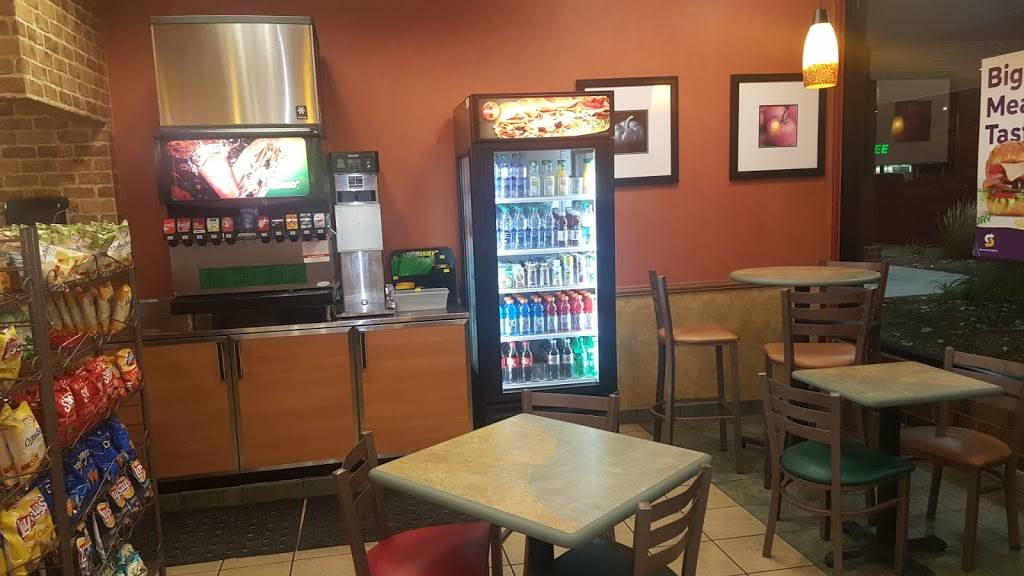 Subway Restaurants | restaurant | 45 W Golf Rd, Arlington Heights, IL 60005, USA | 8478060920 OR +1 847-806-0920