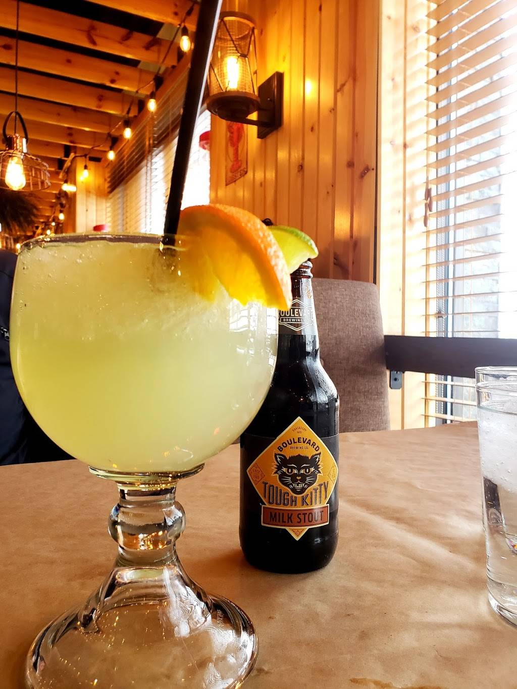 Cajun Boil and Bar | restaurant | 17w512 22nd St, Oakbrook Terrace, IL 60181, USA | 6302792888 OR +1 630-279-2888