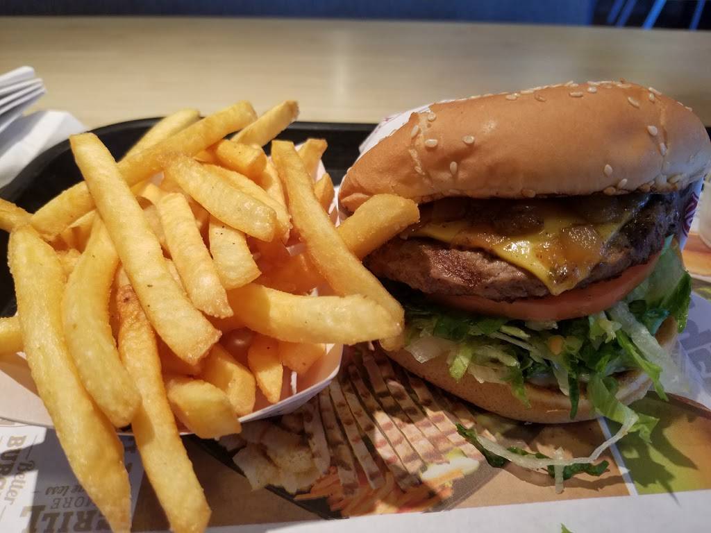 The Habit Burger Grill | meal takeaway | 2091 Madera Rd, Simi Valley, CA 93065, USA | 8055849007 OR +1 805-584-9007