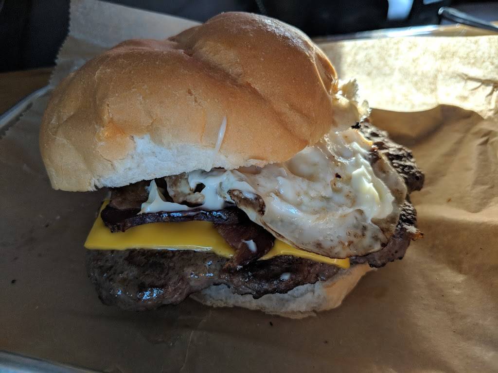 Waterfront Bar & Grill | restaurant | 215 N Main St, Kewaunee, WI 54216, USA | 9203880505 OR +1 920-388-0505