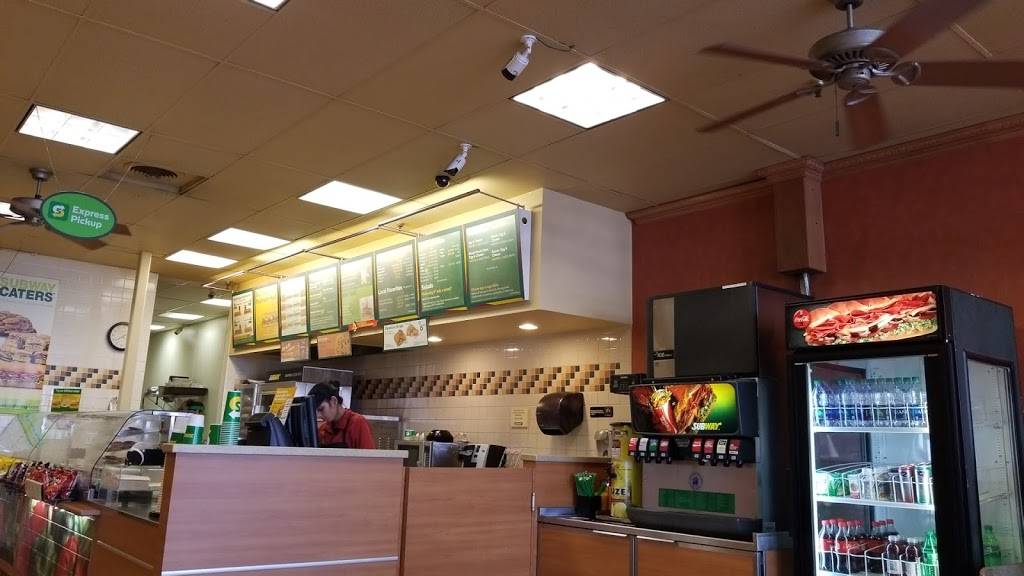 Subway | restaurant | 3071 W Shaw Ave, Fresno, CA 93711, USA | 5592256900 OR +1 559-225-6900