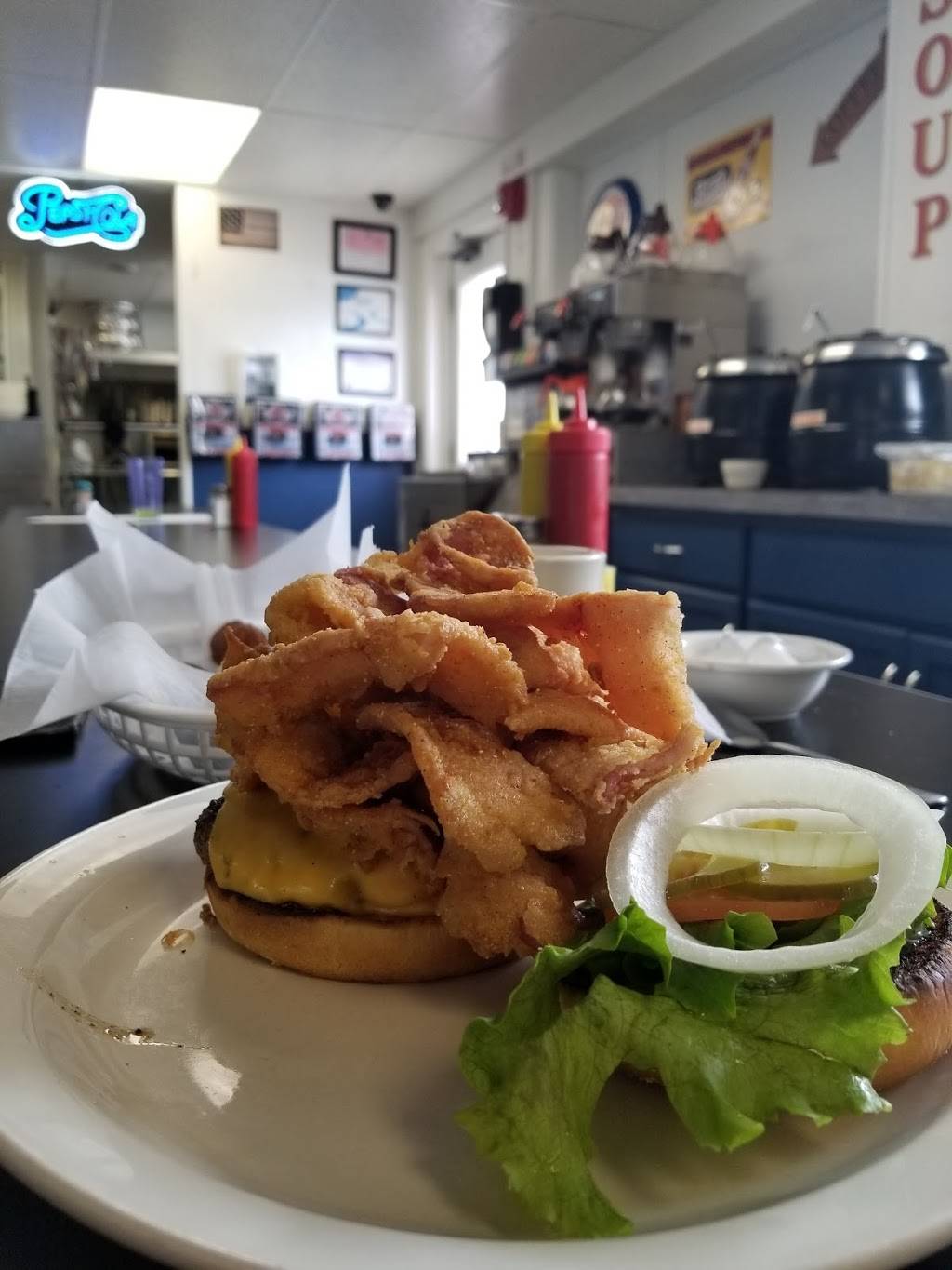 Phils Diner | restaurant | 4975 Railroad St, Elkton, MI 48731, USA | 9893752600 OR +1 989-375-2600