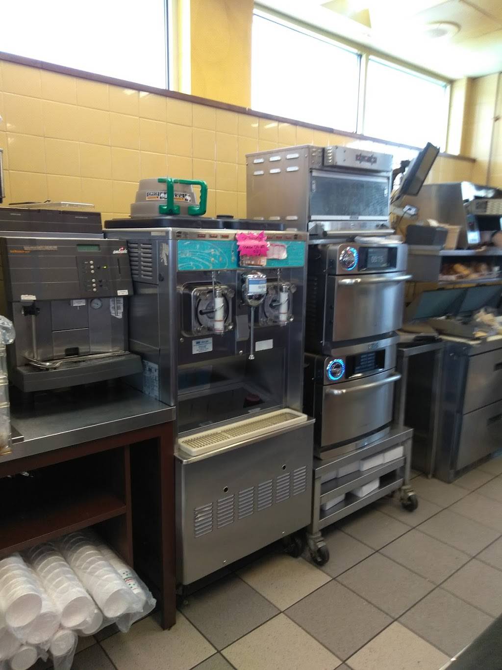 Dunkin | cafe | 1276 E Main St, Torrington, CT 06790, USA | 8604969358 OR +1 860-496-9358