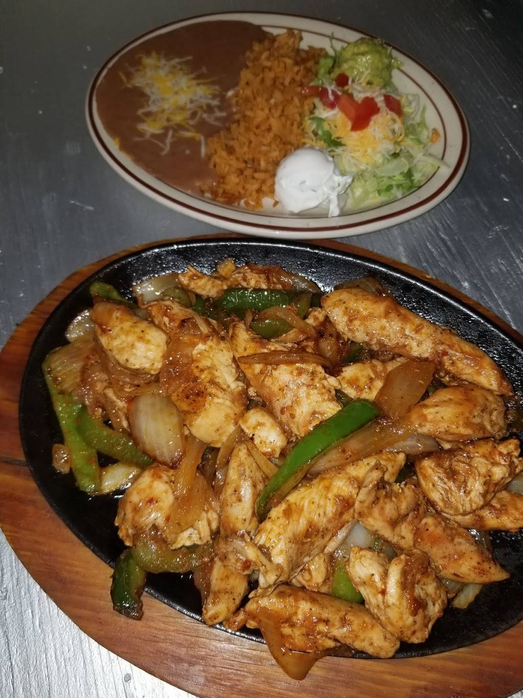 Charro De Oro Mexican Grill | restaurant | 1901 SW 27th St, El Reno, OK 73036, USA | 4052627490 OR +1 405-262-7490