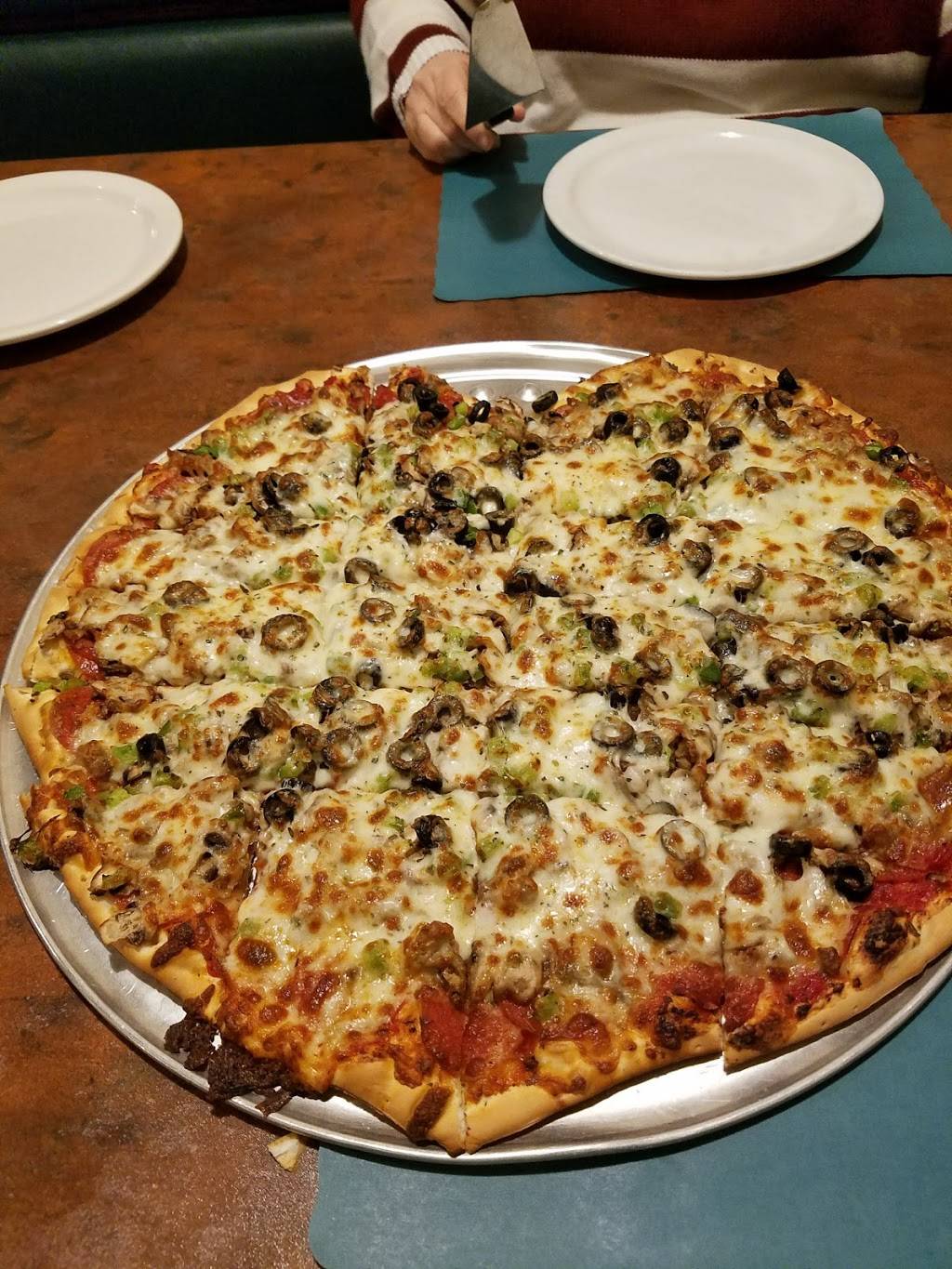 Gallaghers Pizza - West | restaurant | 2655 W Mason St, Green Bay, WI 54303, USA | 9204999918 OR +1 920-499-9918