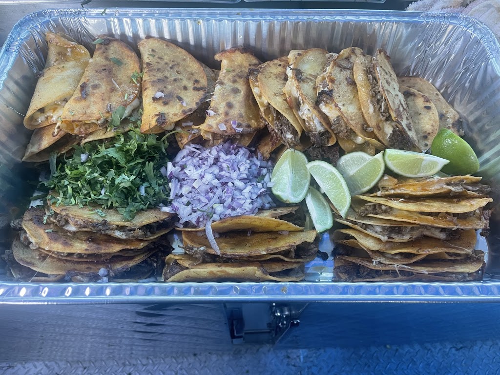 TACOS Y MARISCOS SILENCITO OSEGUERA | restaurant | 305 Woodside Rd, Redwood City, CA 94061, USA | 6503893168 OR +1 650-389-3168