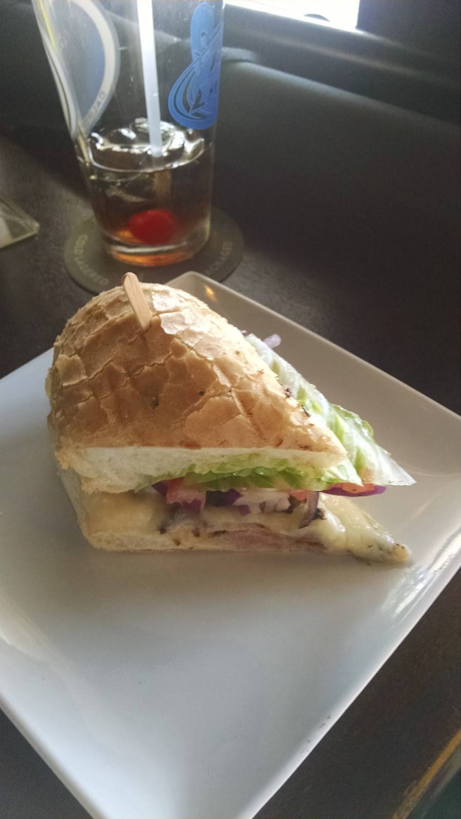 Clancys | restaurant | 803 E Broadway, Long Beach, CA 90802, USA | 5624371836 OR +1 562-437-1836