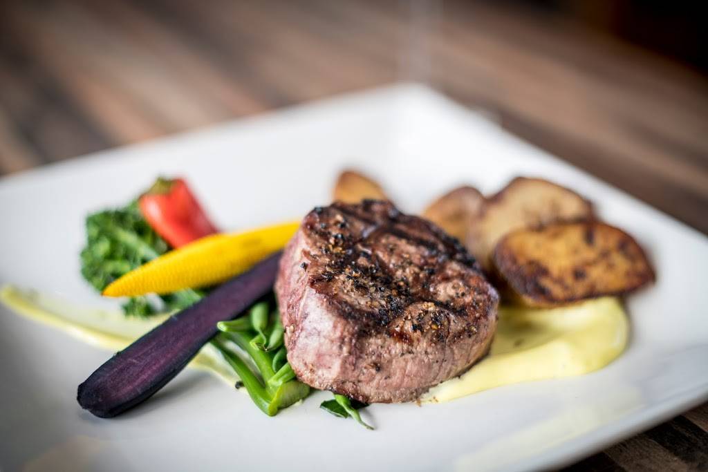 Kaline Resto Pub | restaurant | 3280 Rue Laval, Lac-Mégantic, QC G6B 1A4, Canada | 8195824242 OR +1 819-582-4242