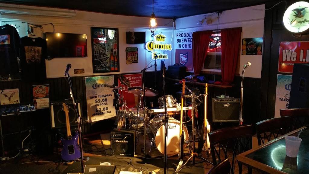 Hitching Post Saloon | restaurant | 4319 Hamilton Richmond Rd, Oxford, OH 45056, USA | 5135242660 OR +1 513-524-2660