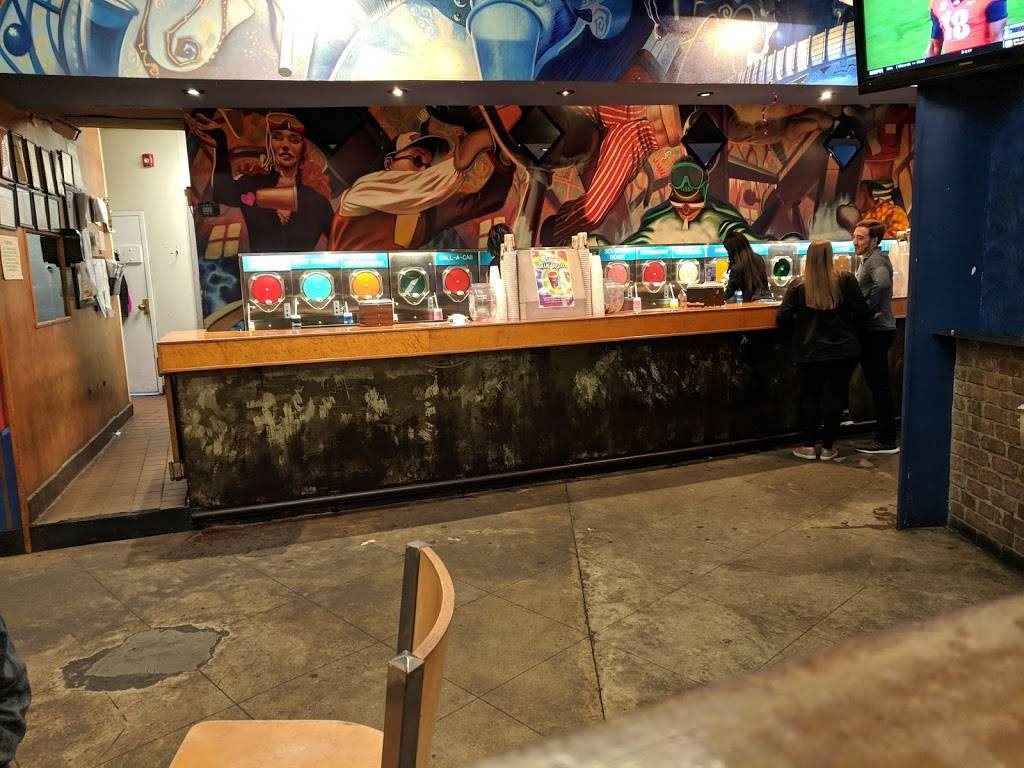 Wet Willies | restaurant | 209 Beale St, Memphis, TN 38103, USA | 9015785650 OR +1 901-578-5650