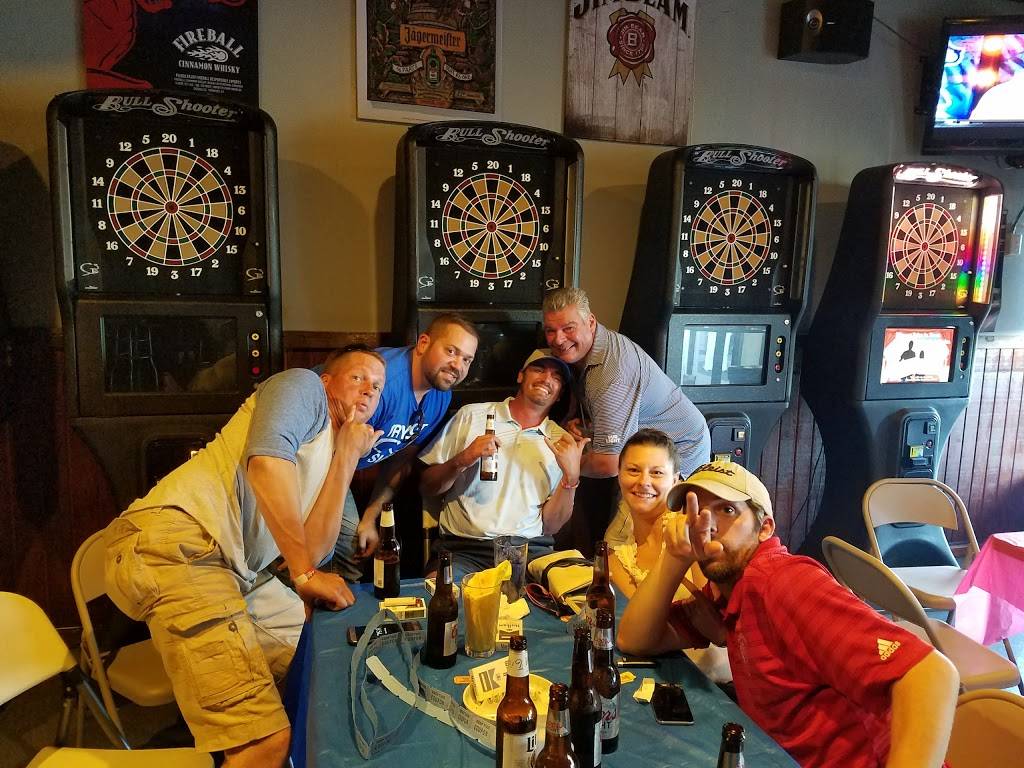 The Dawg House Pub | restaurant | 3790 W 80th Ln, Merrillville, IN 46410, USA | 2197564220 OR +1 219-756-4220