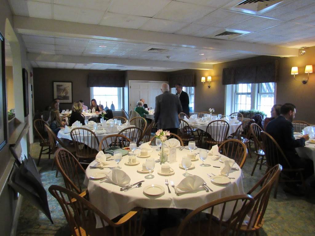 Darcys Village Pub | restaurant | 1203, 97 Willard St, Quincy, MA 02169, USA | 6174729213 OR +1 617-472-9213