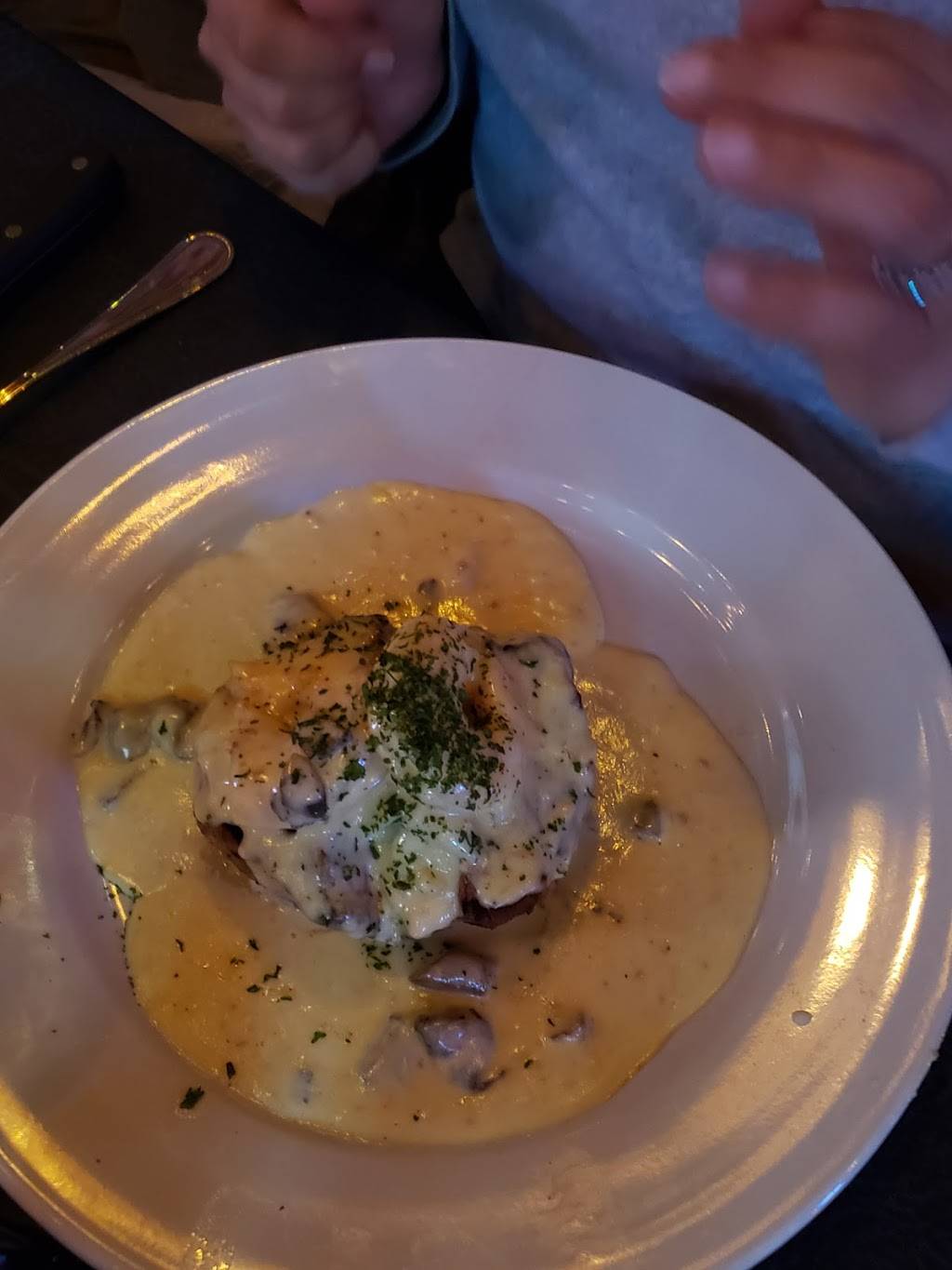 KC Steakhouse and Seafood | restaurant | 100 House-Carlson Dr, Batesville, MS 38606, USA | 6625630012 OR +1 662-563-0012