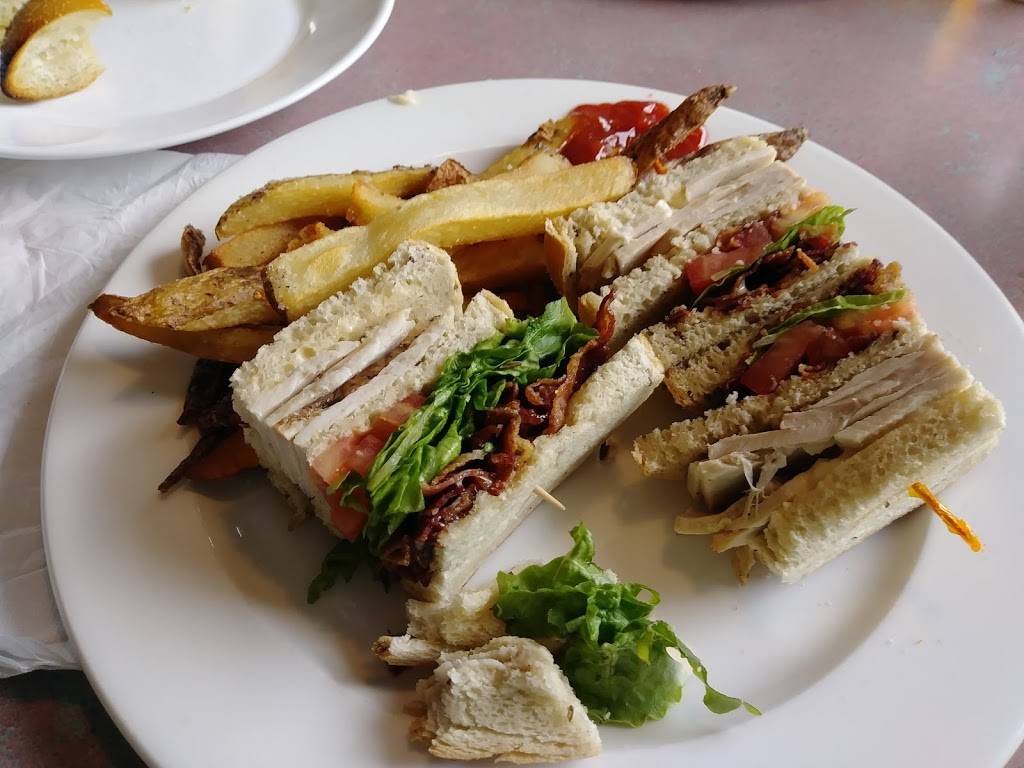 Shoreline Diner & Vegetarian Enclave | restaurant | 345 Boston Post Rd, Guilford, CT 06437, USA | 2034587380 OR +1 203-458-7380