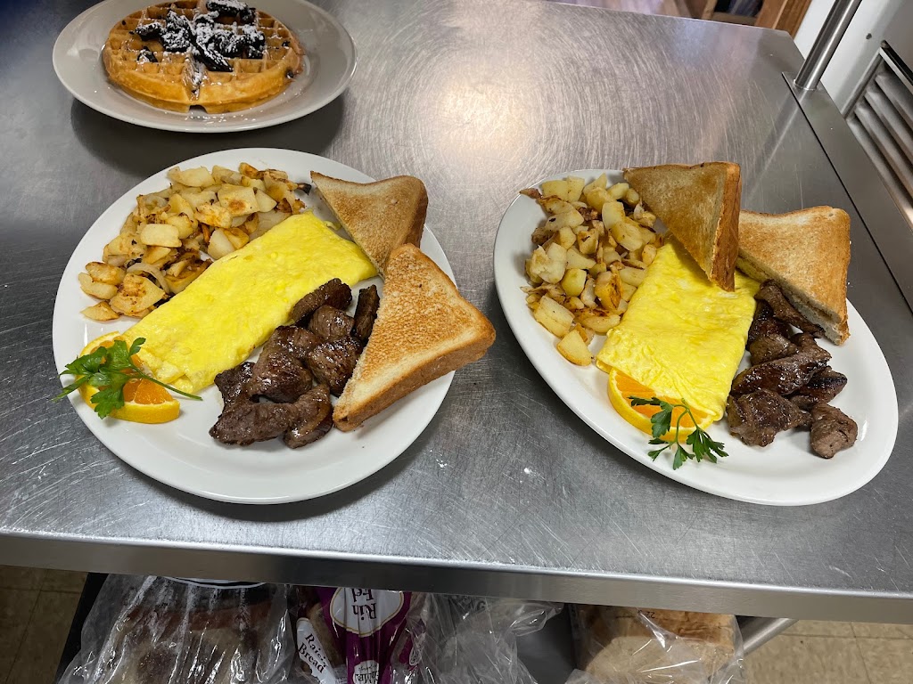 Gregs Breakfast & Lunch | restaurant | 879 Dyer Ave, Cranston, RI 02920, USA | 4015637096 OR +1 401-563-7096