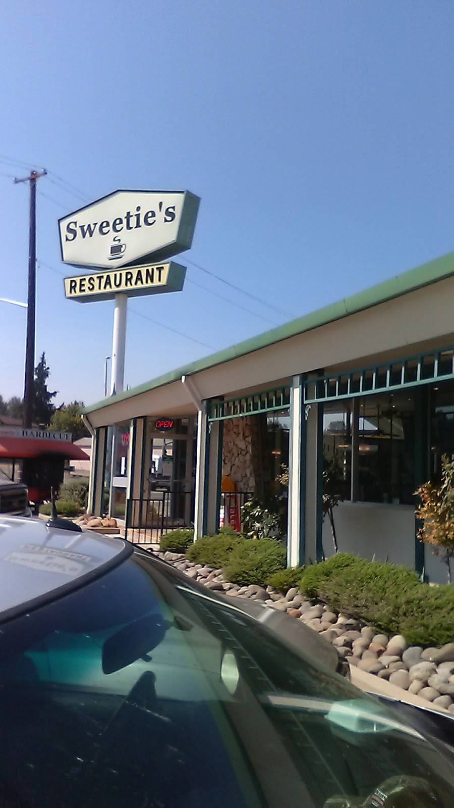 Sweeties Cafe & Catering | restaurant | 3105 Market St, Redding, CA 96001, USA | 5302442269 OR +1 530-244-2269