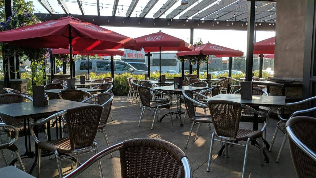 Boston Pizza | restaurant | 221 Glendale Ave, St. Catharines, ON L2T 2K9, Canada | 9056871991 OR +1 905-687-1991