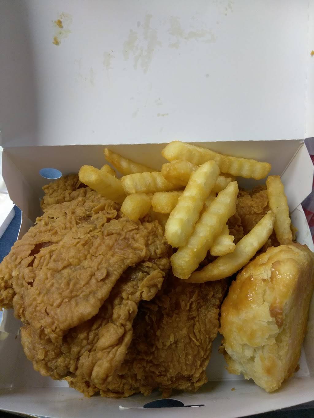 Churchs Chicken | restaurant | 108 S Sycamore St, Petersburg, VA 23803, USA | 8047327333 OR +1 804-732-7333