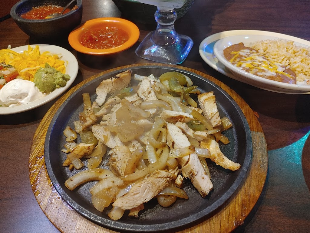 The Plaza Mexican Restaurant & Bar | restaurant | 1501 Ave F NW, Childress, TX 79201, USA | 9409378553 OR +1 940-937-8553