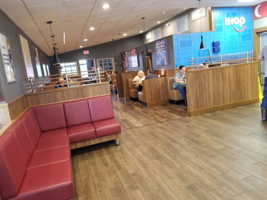 IHOP | restaurant | 13100 US-301, Dade City, FL 33525, USA | 3525676977 OR +1 352-567-6977