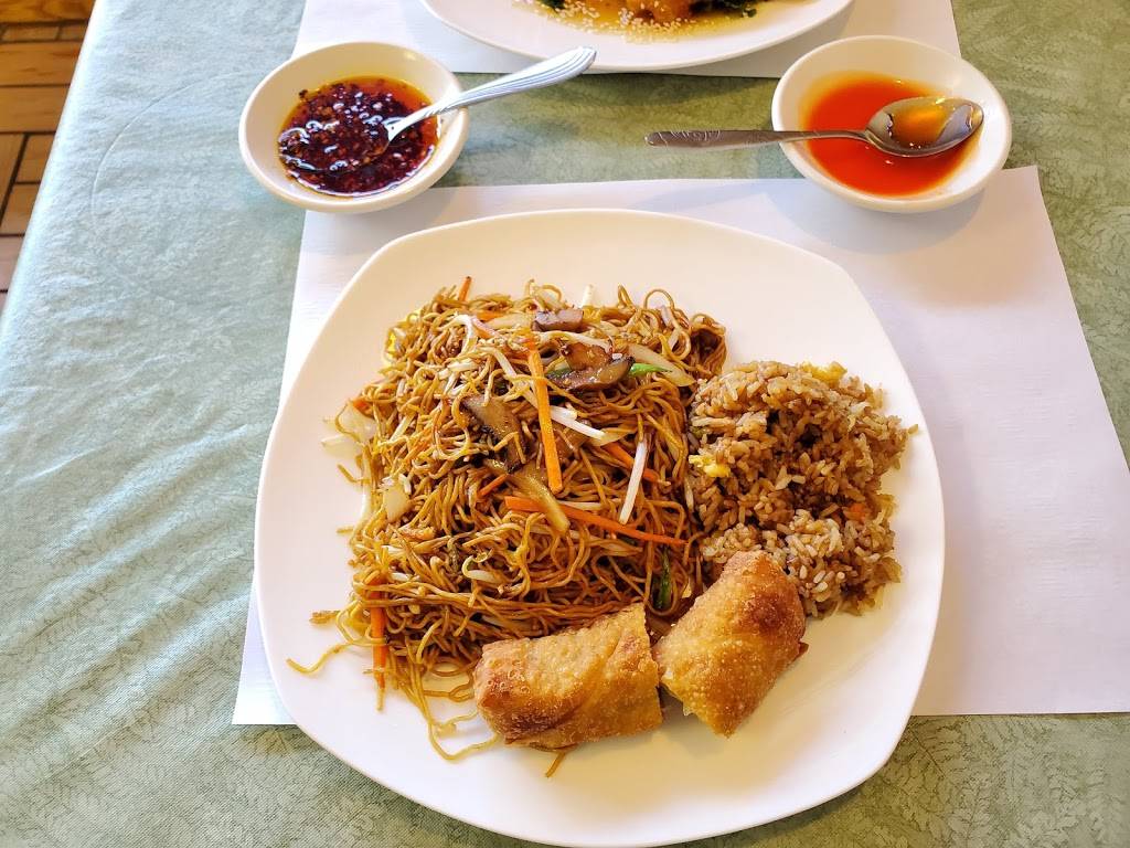 Far East Restaurant | restaurant | 8046 Old Carriage Ct, Shakopee, MN 55379, USA | 9524020688 OR +1 952-402-0688