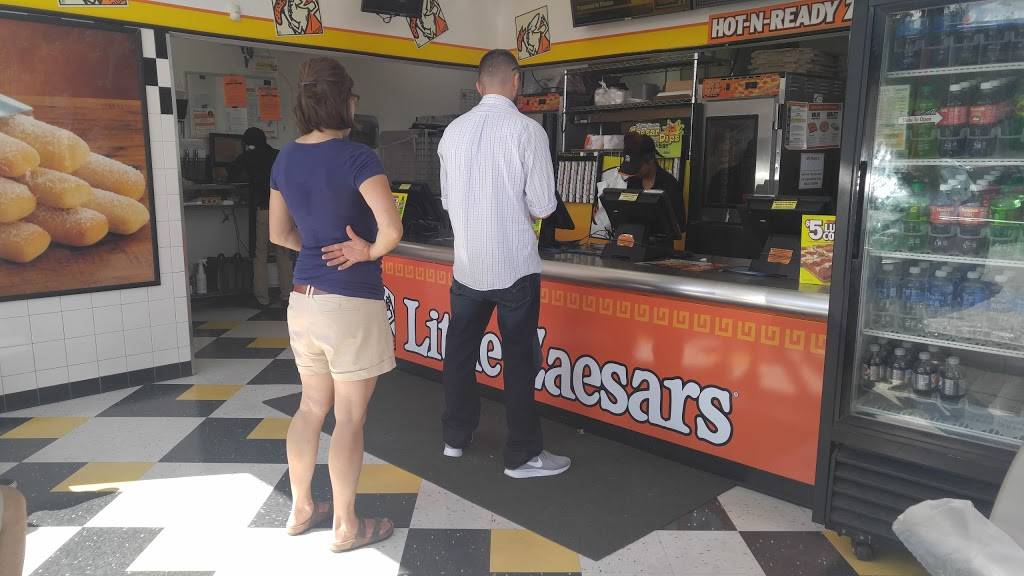Little Caesars Pizza | meal takeaway | 6801 West Ogden Ave, Berwyn, IL 60402, USA | 7087494174 OR +1 708-749-4174