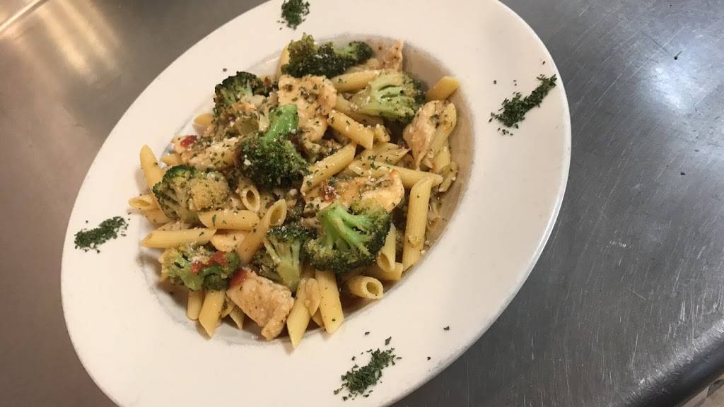 Ferrara Pizza And Pasta | restaurant | 9124, 3020 Lamberton Blvd, Orlando, FL 32825, USA | 4072772881 OR +1 407-277-2881