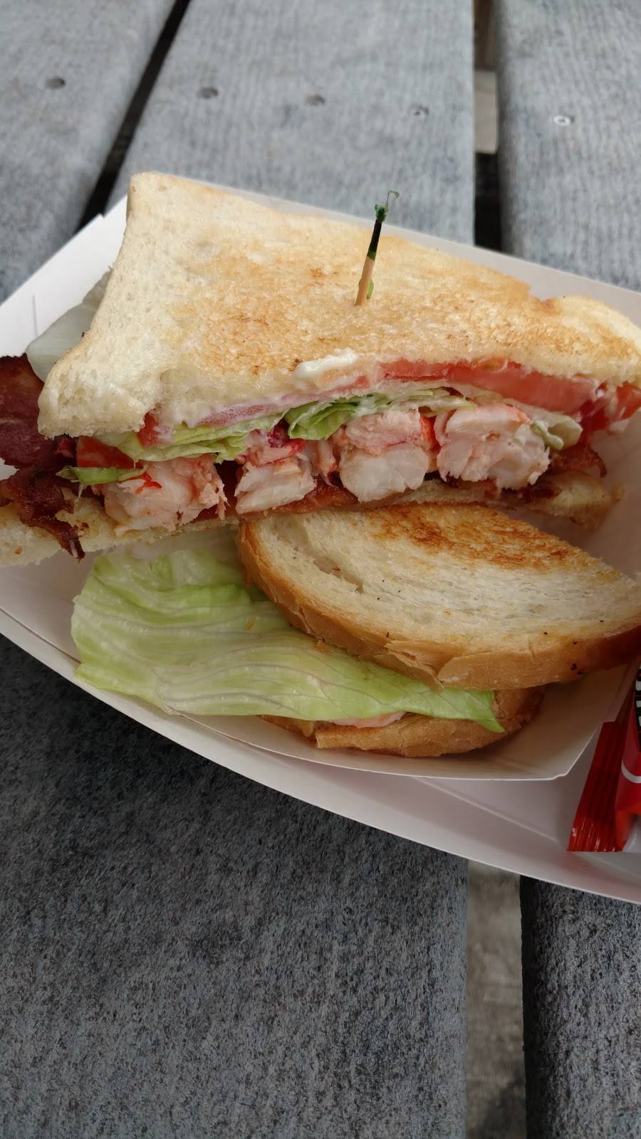 Foot Bridge Lobster | restaurant | 108 Perkins Cove Rd, Ogunquit, ME 03907, USA | 2072514217 OR +1 207-251-4217