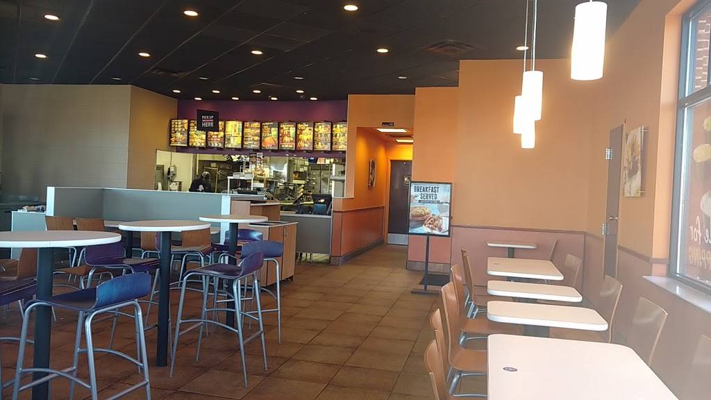 Taco Bell | meal takeaway | 2240 Madison St, Clarksville, TN 37043, USA | 9312210100 OR +1 931-221-0100