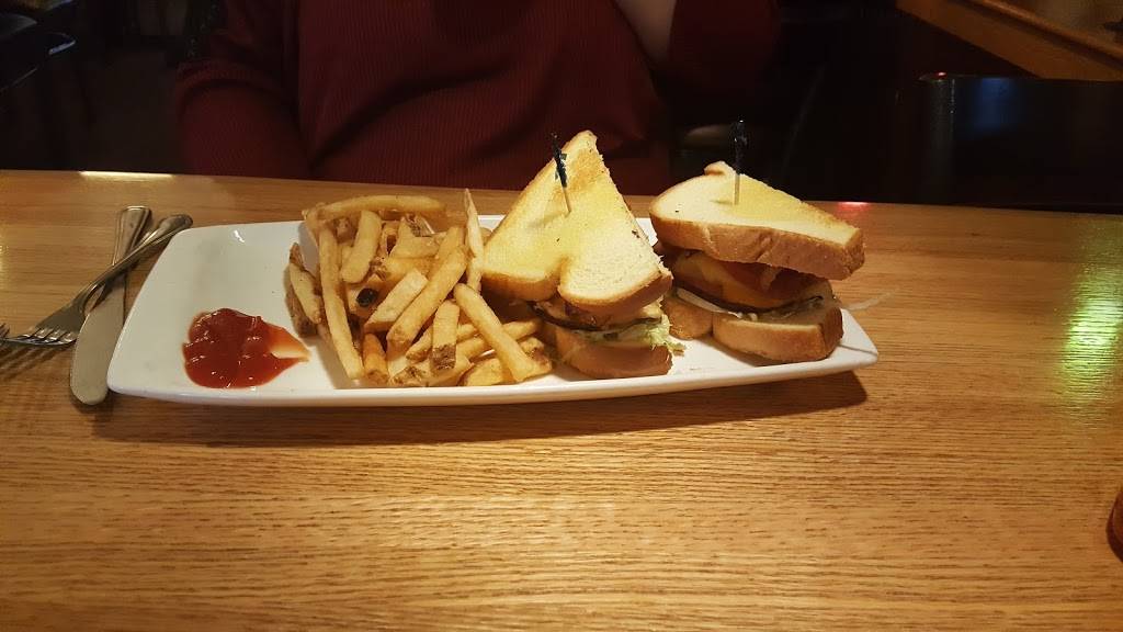 Applebees Grill + Bar | restaurant | 5880 W Peoria Ave, Glendale, AZ 85302, USA | 6238783500 OR +1 623-878-3500