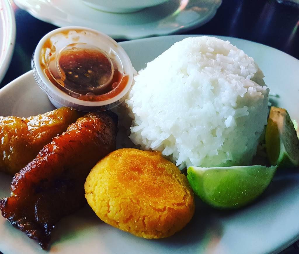 LA FUENTE BAR & RESTAURANT | restaurant | 1166 E Vine St, Kissimmee, FL 34744, USA | 4078470667 OR +1 407-847-0667