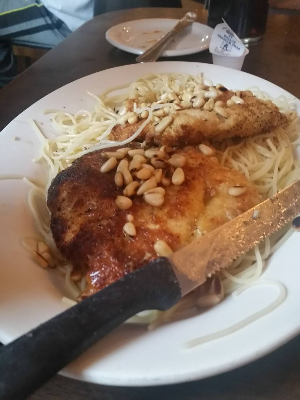 Tufanos Vernon Park Tap | restaurant | 1073 W Vernon Park Pl, Chicago, IL 60607, USA | 3127333393 OR +1 312-733-3393