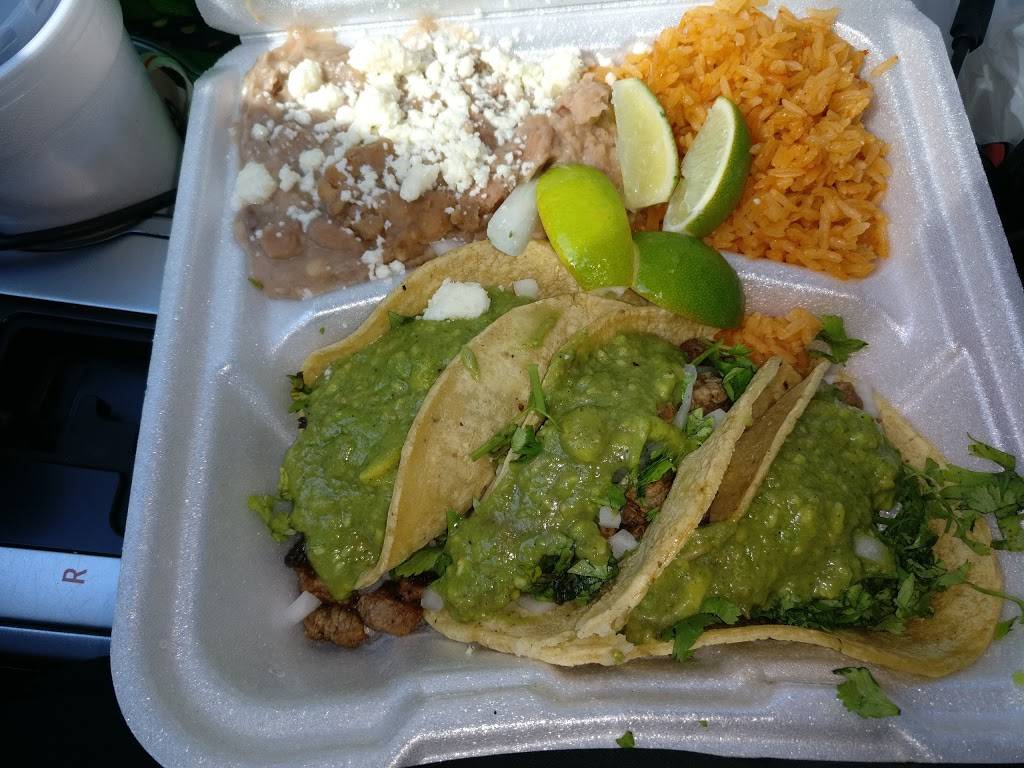 Los Chilaquiles | restaurant | 2015 Birch Rd, Chula Vista, CA 91915, USA | 6193975282 OR +1 619-397-5282